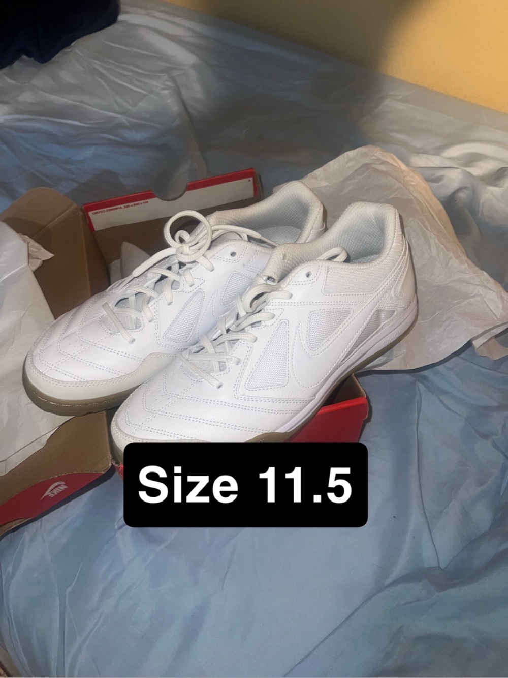 White Nike Gato